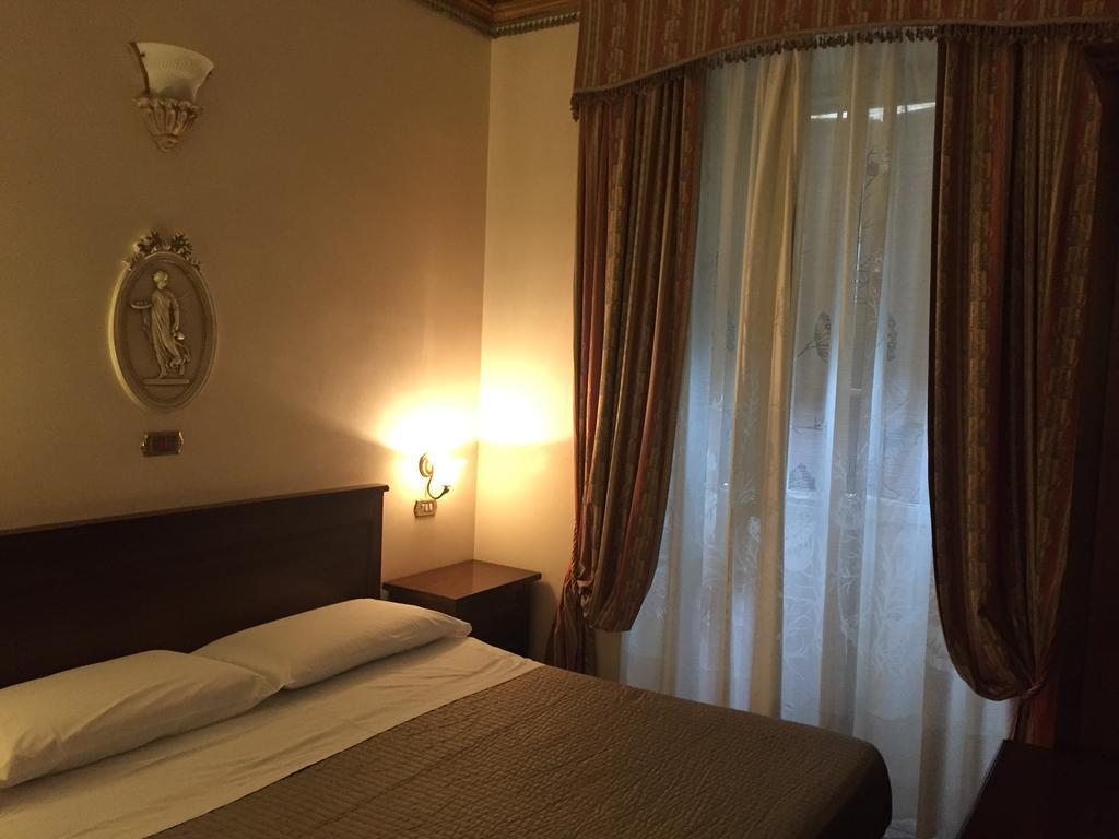 Hotel Robinson Roma Ngoại thất bức ảnh