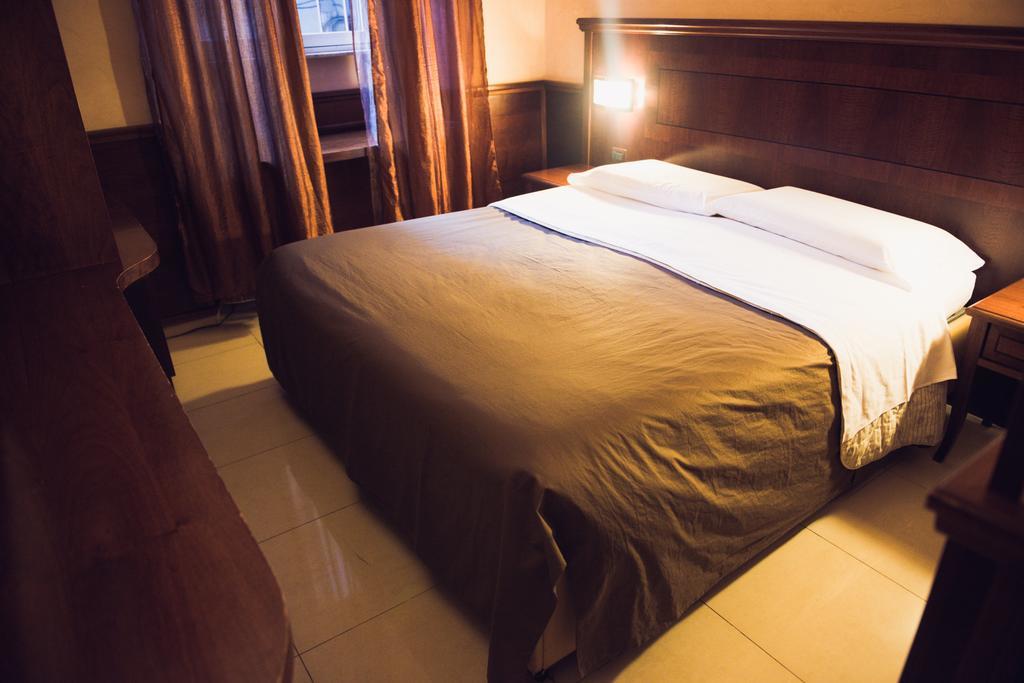 Hotel Robinson Roma Ngoại thất bức ảnh